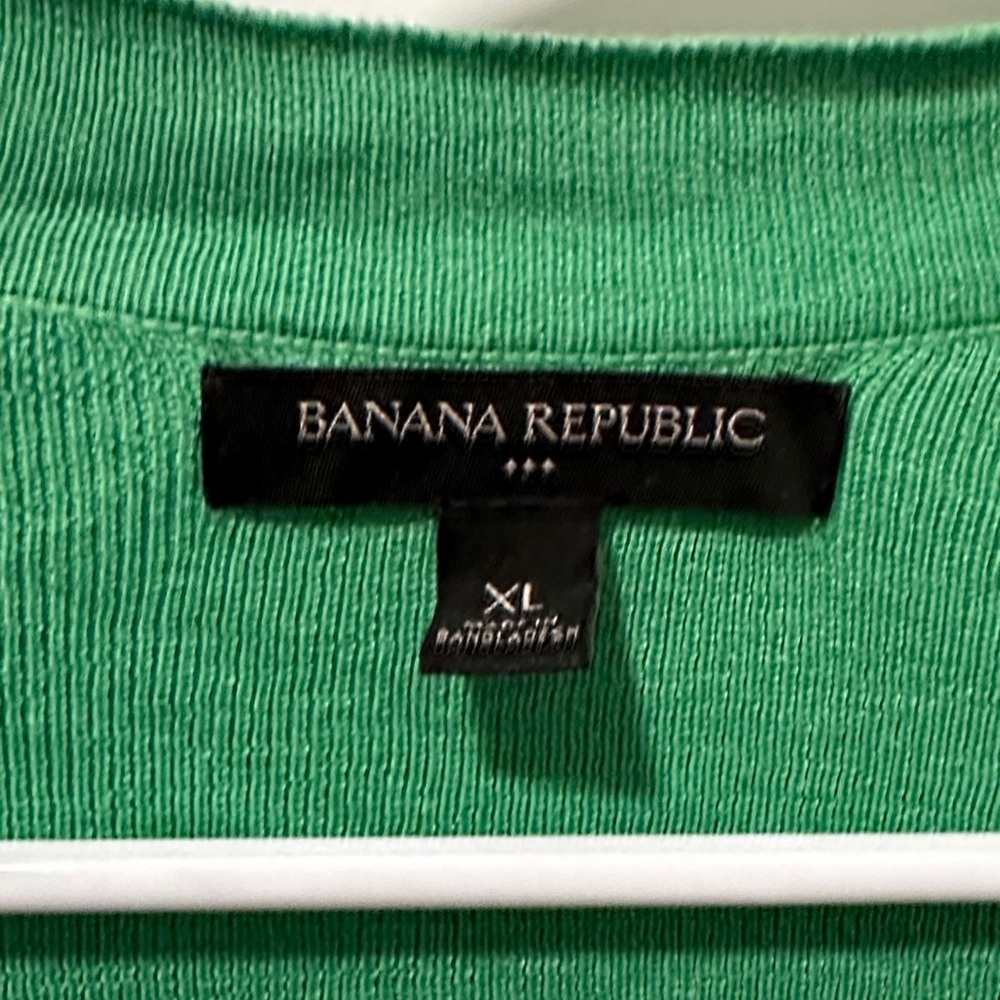 Banana Republic Vibrant Green Knit Top
